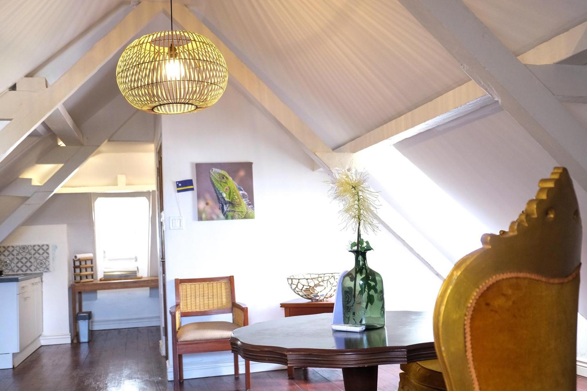 Bario Hotel Willemstad Room photo