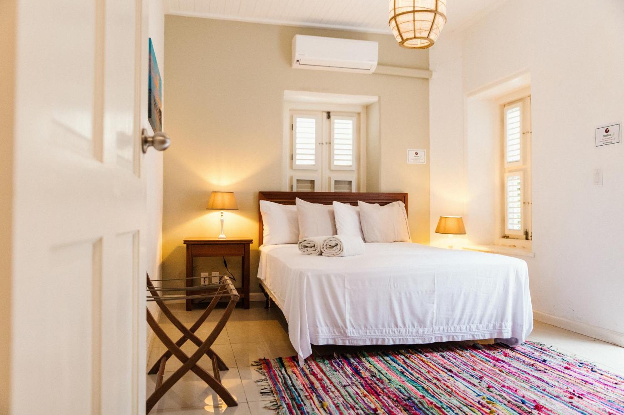 Bario Hotel Willemstad Room photo