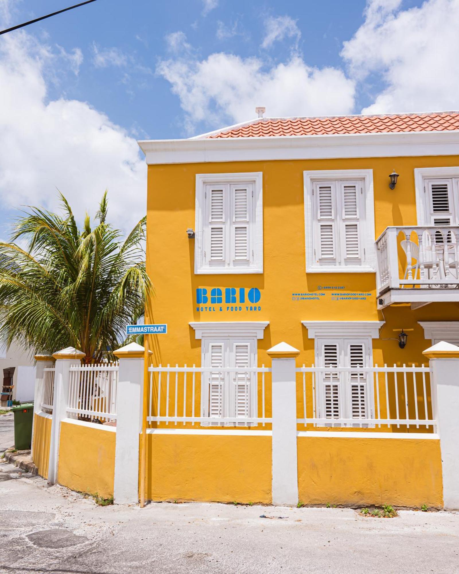 Bario Hotel Willemstad Exterior photo